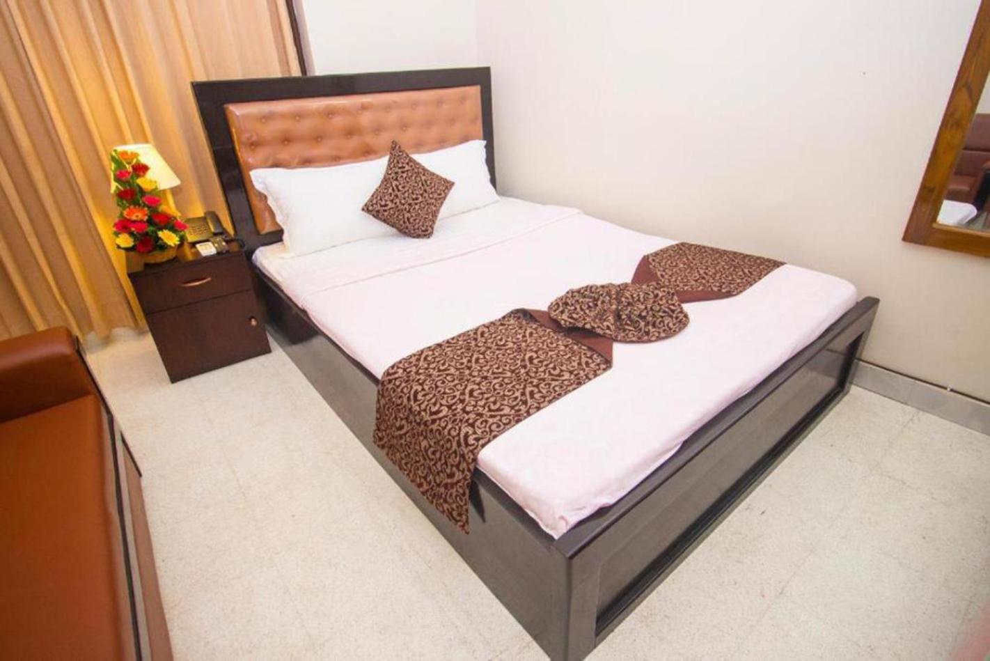 Hotel Suite Palace Baridhara Dakka Kültér fotó