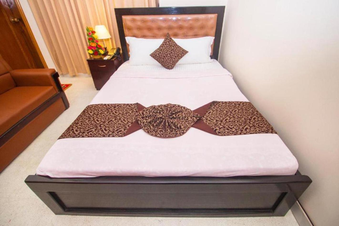 Hotel Suite Palace Baridhara Dakka Kültér fotó