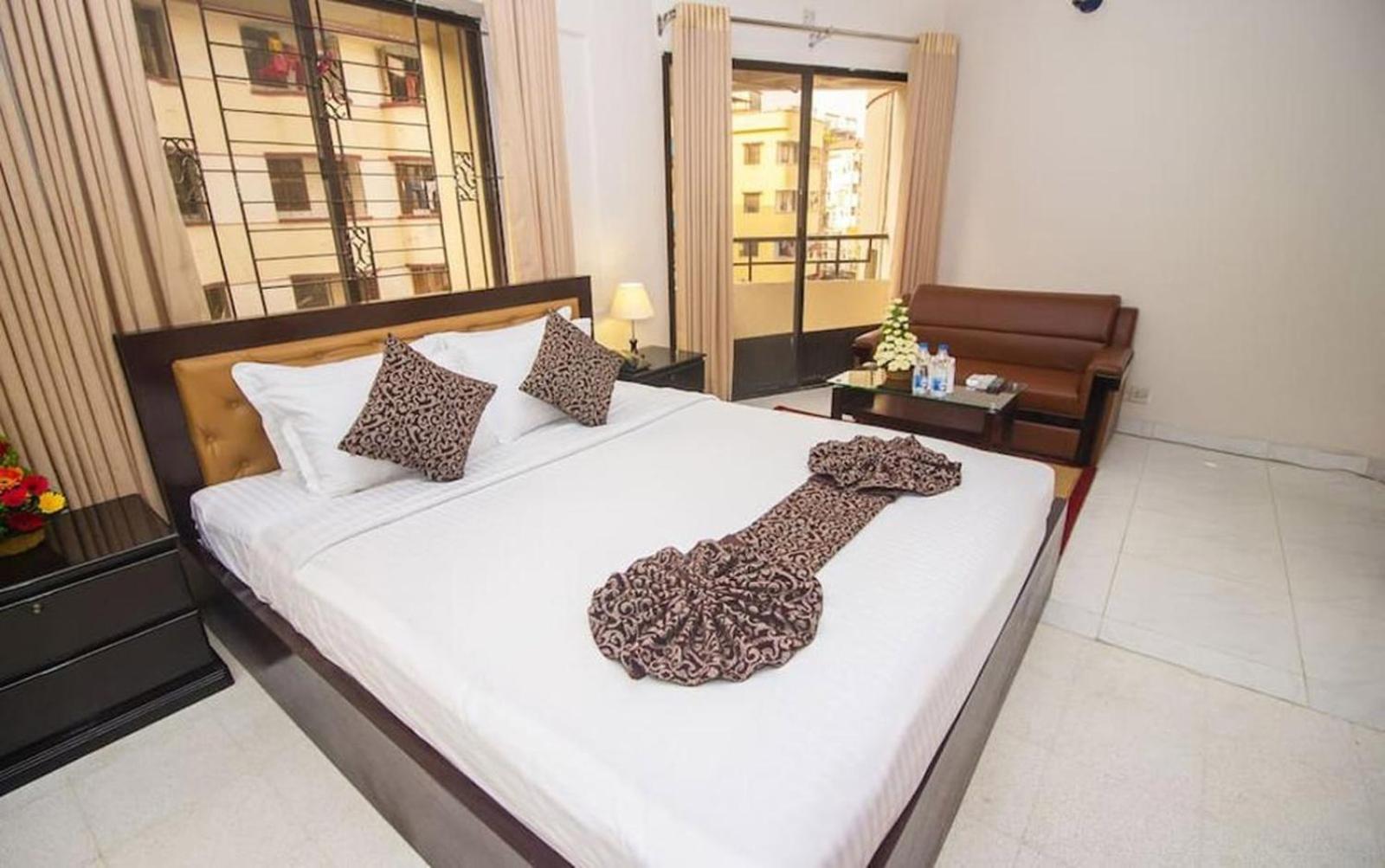 Hotel Suite Palace Baridhara Dakka Kültér fotó